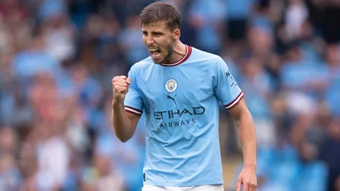 Manchester City in discussion with star player Dias over contract extension