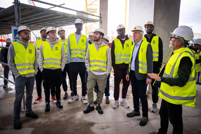 Nigerian D'Tigers basketball star Chimezie Metu leads his Barcelona on a visit to Camp Nou.
