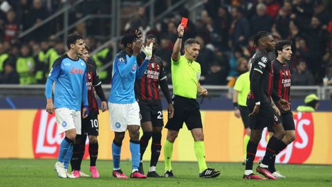 Milan vs Napoli: Angry Spalletti berates 'unfair' red card after Champions League defeat
