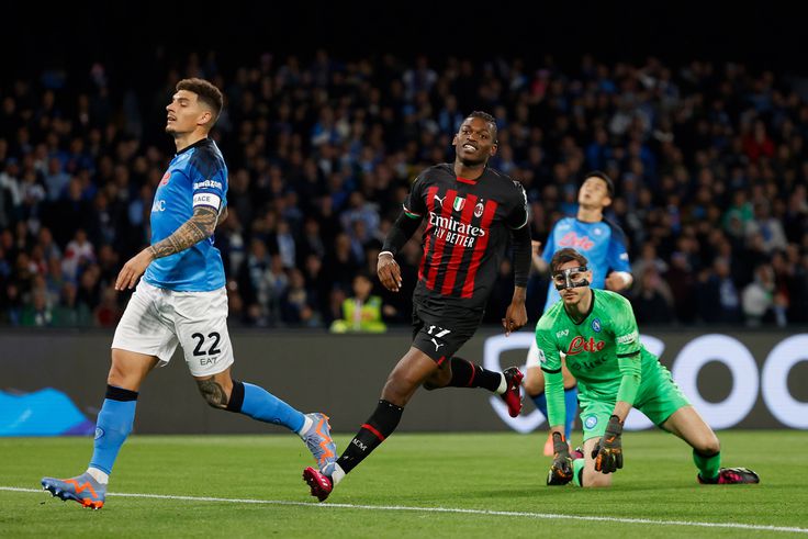 Leao scores for AC Milan against Napoli in the Serie A