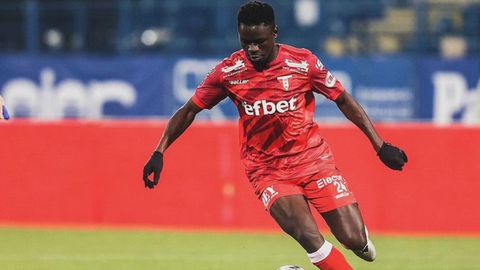 Eric Johana Omondi features as UTA Arad suffer disastrous defeat to  Hermannstadt in Romanian relegation playoff