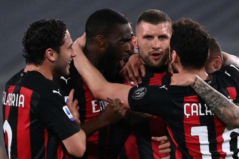 Seven-goal Milan run riot as Juve keep Champions League hopes alive