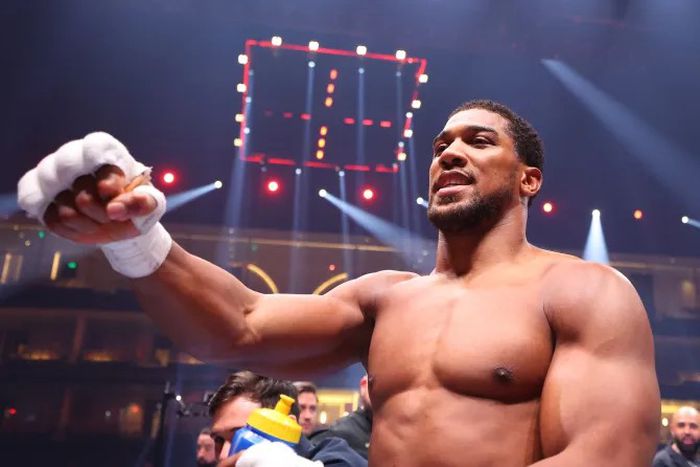 After being called out by Andre Ward, see what Anthony Joshua has to say about a potential fight.