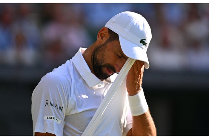 Djokovic fumes at his team