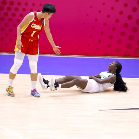 Nora Ezike powers Junior D'Tigress of Nigeria to a 93-88  win against China at the FIBA U-19 Women's World Cup.