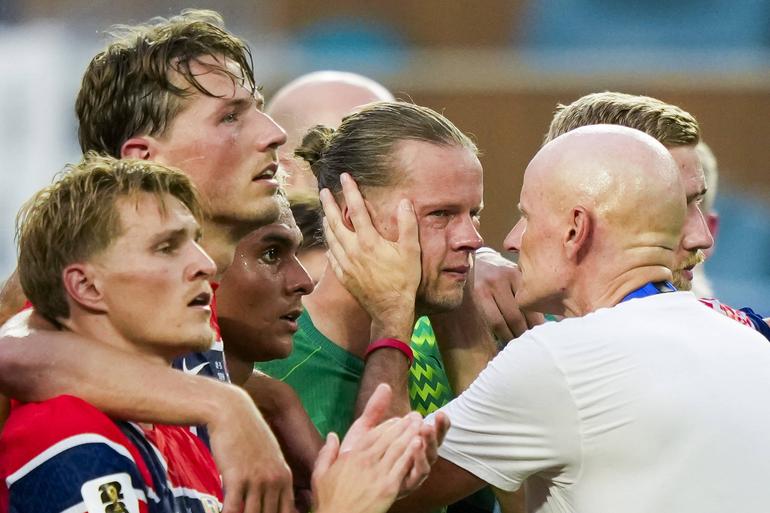 Norwegian players after the loss || imago