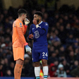 Reece James of Chelsea talking to Goalkeeper Kepa Arrizabalaga || Imago