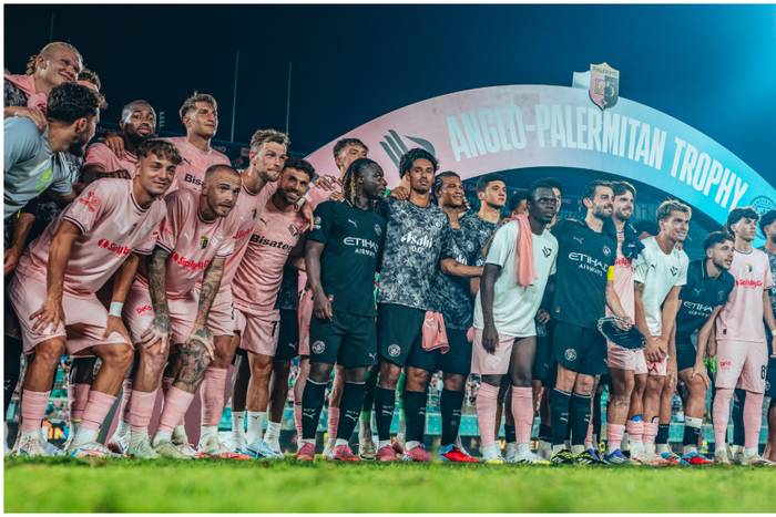 Manchester City squad after their pre-season triumph over Palermo |Pulsesports.ng