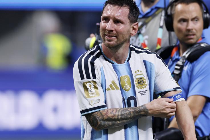 Lionel Messi says he's considering retirement in sad open letter to dead father