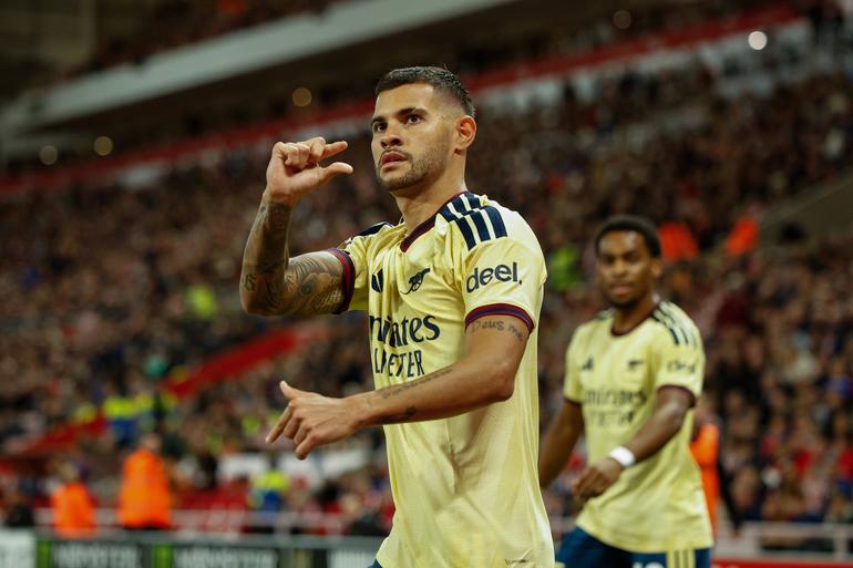 Bruno Guimarães gives Arsenal the lead || Imago