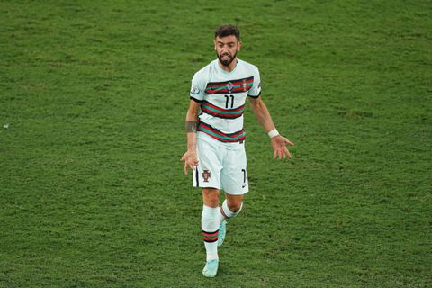 'It is not positive'- Bruno Fernandes compares playing in England vs playing for Portual