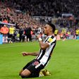 Joe Willock scores wonder goal to help Newcastle sink Chelsea