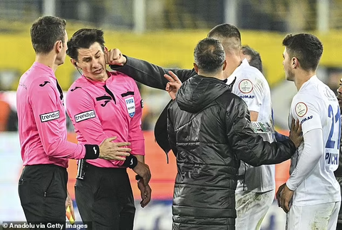 Watch: FIFA referee beaten to pulp after controversial call involving Farouk Miya's team