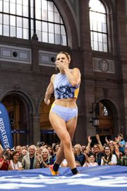 'Pole dancing? - Nina Kennedy reveals hilarious encounter on plane after Olympic gold win