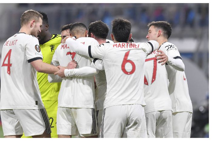 Hojlund spares Onana’s blushes