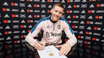 Manchester United sign Netherlands striker Wout Weghorst on loan