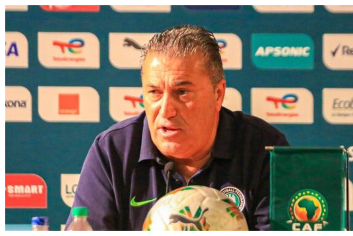 Super Eagles Coach Peseiro Raises Alarm Over Social Media