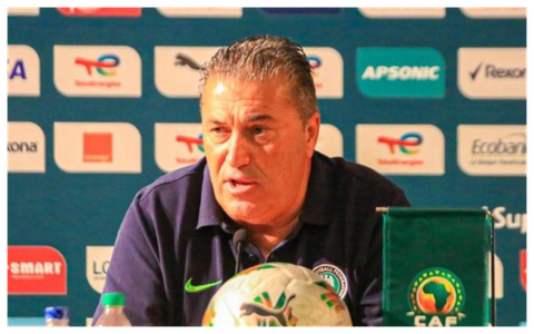 AFCON 2023: Super Eagles Coach Peseiro Raises Alarm Over Social Media's Negative Impact on Players