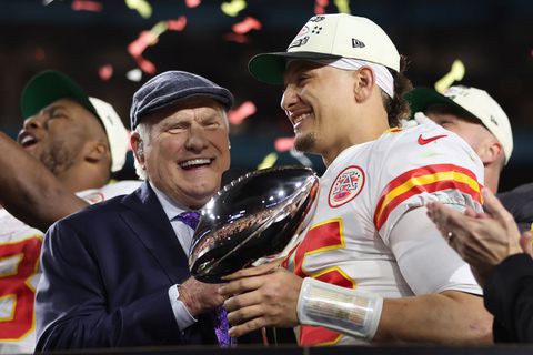 Chiefs beat Eagles in thriller as Mahomes claims second Super Bowl win