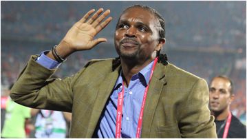 Aba is not happy: Fans attack Nigerian legend Nwankwo Kanu as Enyimba lose again, drop to 10th