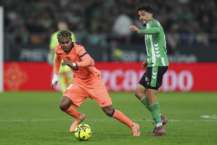 Barcelona take on Sevilla in La Liga action
