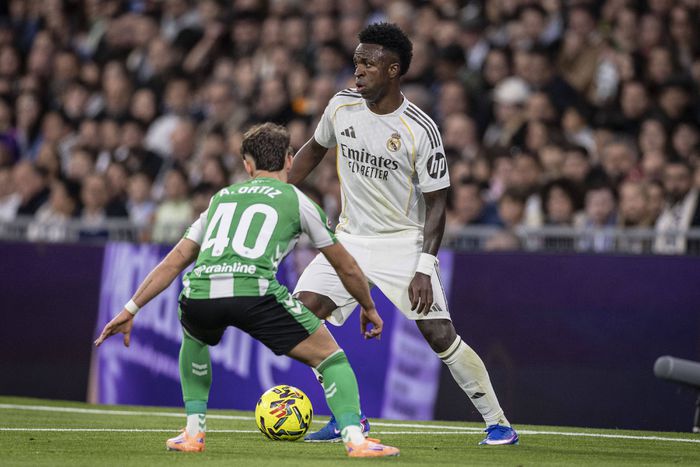 Real Madrid vs Elche in La Liga action