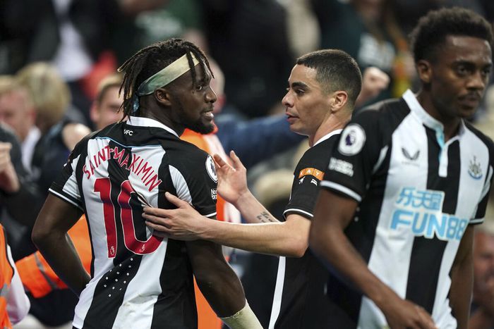 Newcastle's Allan Saint-Maximin will be out for a few weeks with injury