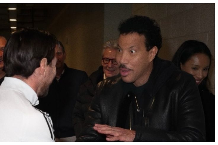 Lionel Messi finally meets with pop icon