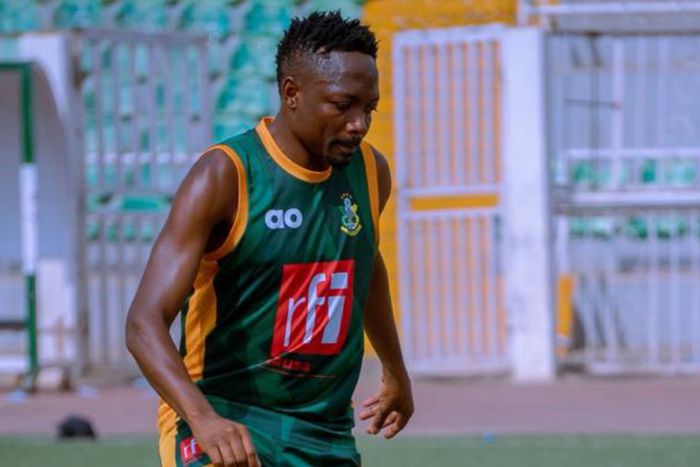 Bad result - Super Eagles legend Ahmed Musa caged and beaten in Lagos