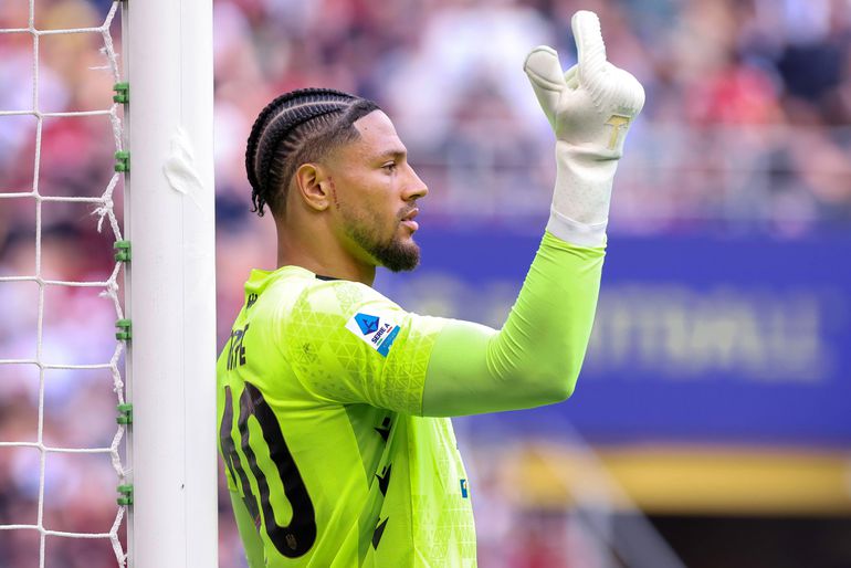 Maduka Okoye proved stubborn against Milan at San Siro.