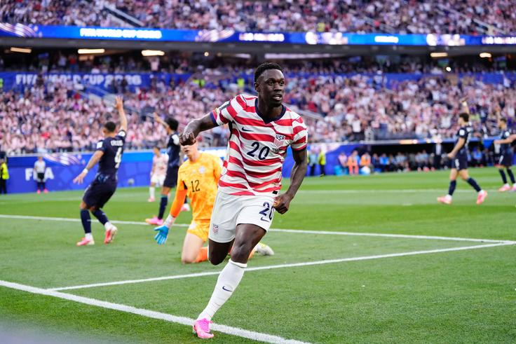 USMNT destroyed Paraguay in their opening World Cup match | IMAGO