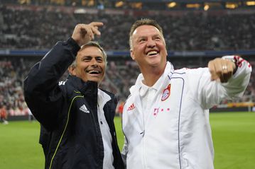 Former Manchester United and Barcelona coach makes full recovery from cancer