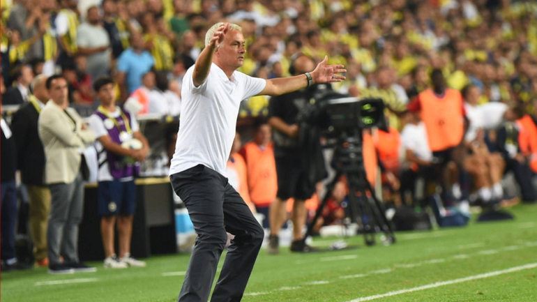An animated Jose Mourinho on the sidelines in Fenerbahce vs Lille || Image credit: Imago