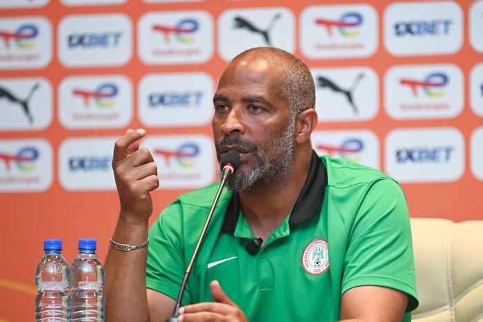 Super Eagles coach Eric Chelle || X