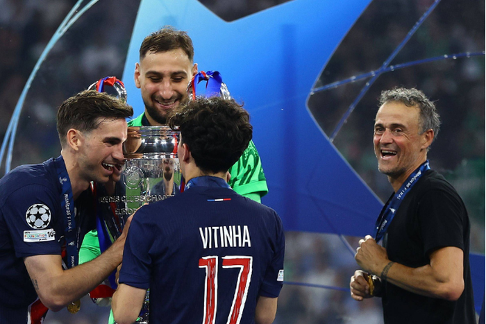 Luis Enrique and Gianluigi Donnarumma || Image credit: Imago