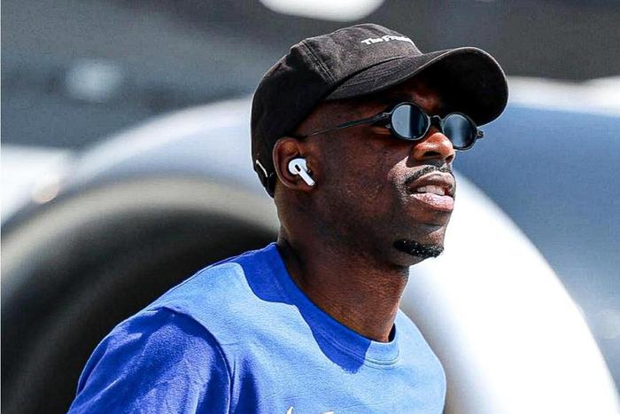 Ousmane Dembele checking in for the UEFA Super Cup vs Aston Villa.