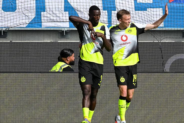 Borussia Dortmund wins at Heidenheim, temporarily tops Bundesliga