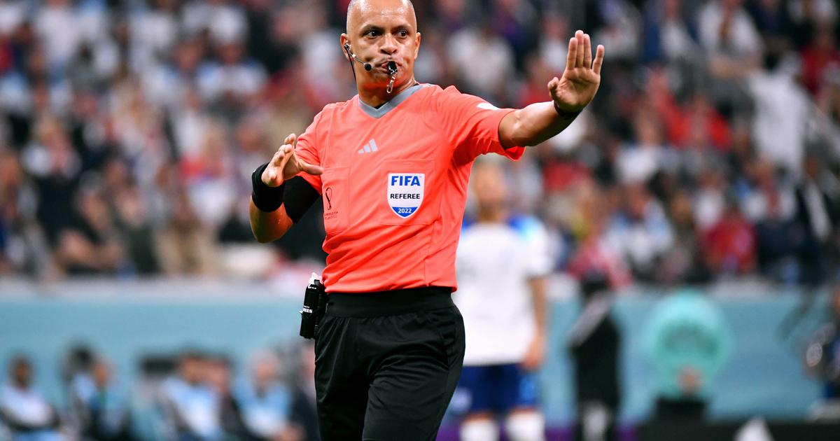 FIFA retains heavily criticised referee for the final week of the World ...