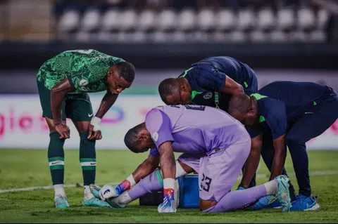 'What's Onana doing there' - Nigerians blast CAF for snubbing Super Eagles goalkeeper Nwabali