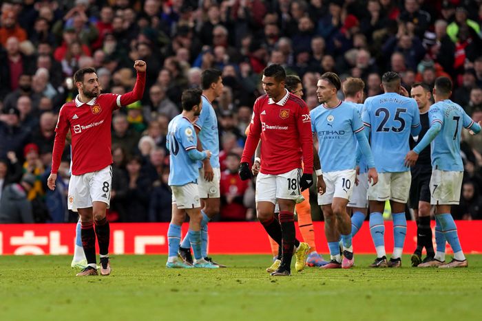 Manchester United s Bruno Fernandes celebrates scoring his side first goal to level the score at 1-1