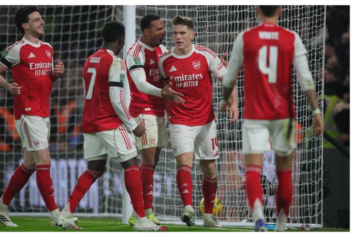 Gunners edge closer to EFL Cup final