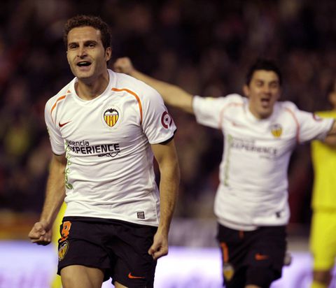 Valencia legend returns as Gattuso's replacement