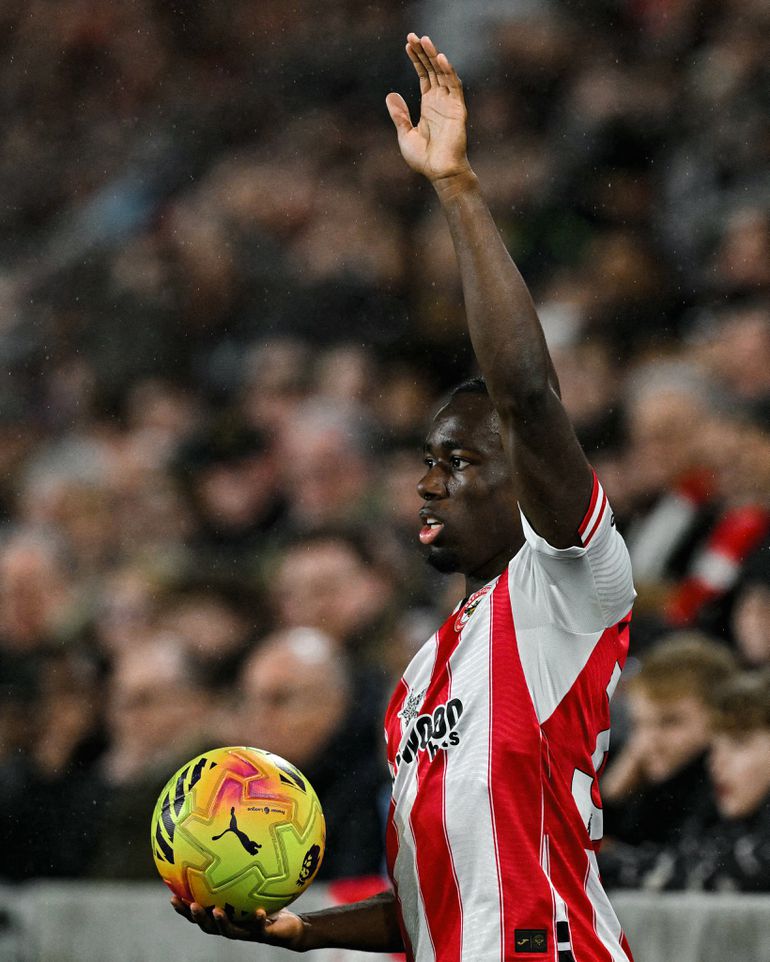Brentford danger man Michael Kayode lining up one against the Gunners.