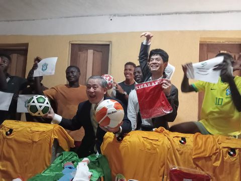 Japan’s ambassador to Nigeria donated Kits to NLO club, Iganmu Tiger