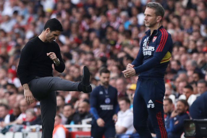 Arsenal manager Mikel Arteta reacts during Brighton match.