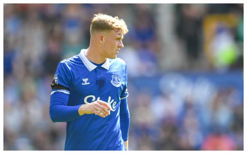 Manchester United opening bid for Branthwaite rejected as Everton demand £80 million