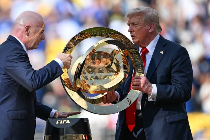 US President Donald Trump Snubs Lionel Messi and Cristiano Ronaldo as He Names His GOAT