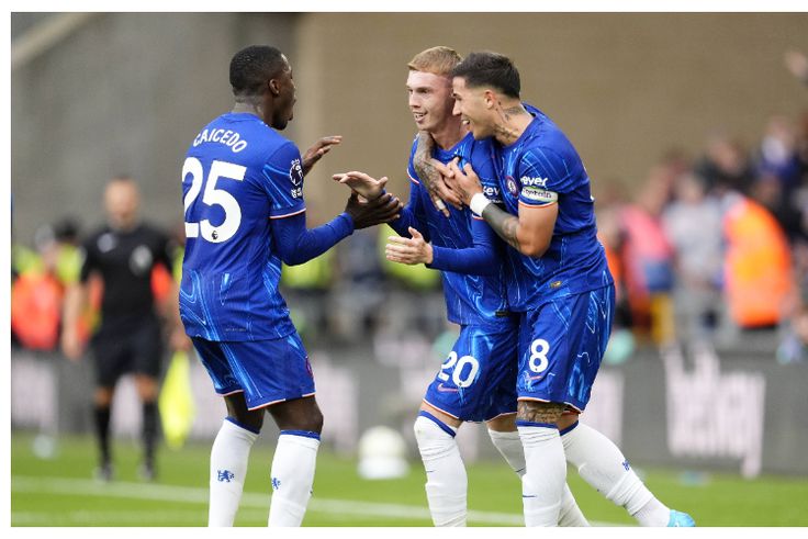 Mikel Obi praises Chelsea's midfield