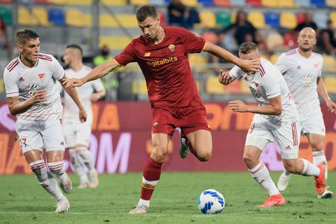 Inter Milan sign Dzeko and Dumfries in quickfire double swoop