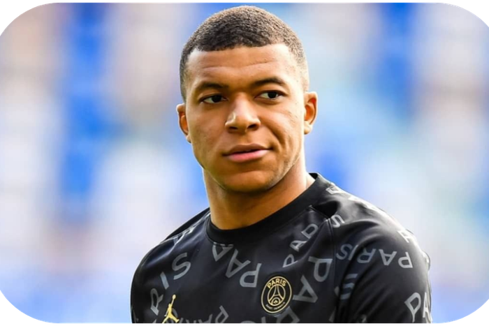 Mbappe set to sign a new contract with PSG || Imago
